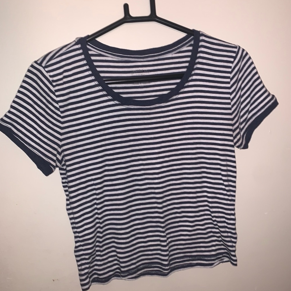 cropped tee
